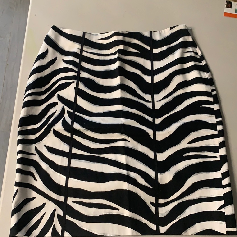White House Black Market Women’s Skirt